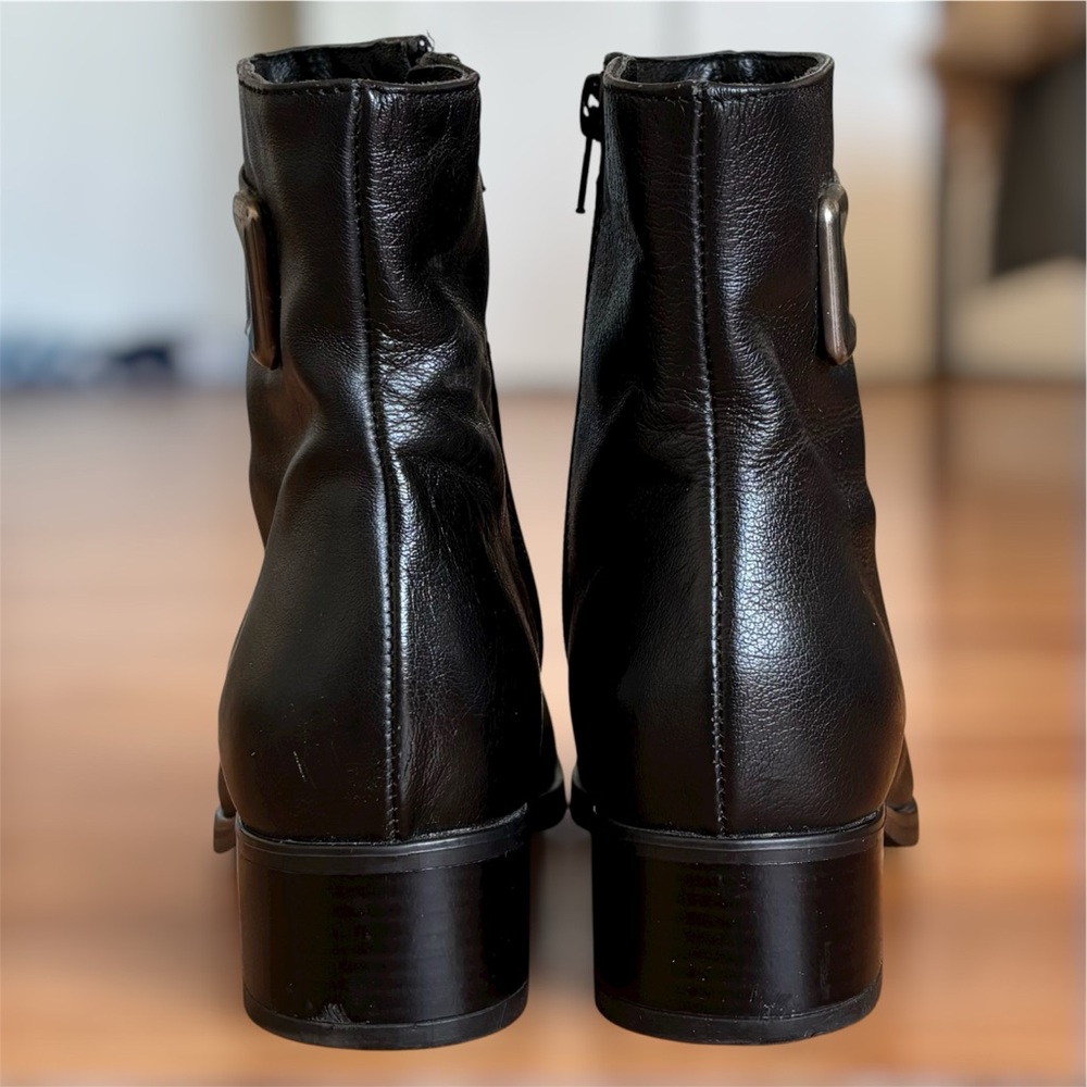 Italian Black Leather Ankle Booties Size 7 - Picture 8 of 12